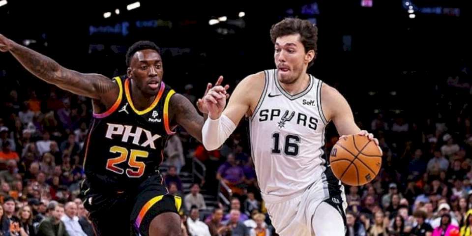 Cedi Osman'lı San Antonio Spurs Phoenix Suns'ı devirdi!