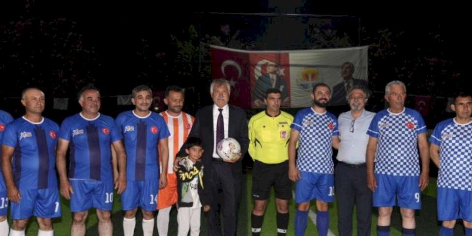 Adana'da 2. Muhtarlar Futbol Turnuvası başladı