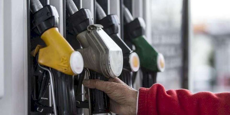 Petrolde sert düşüş: Benzin, motorin ya da LPG'ye indirim gelecek mi?