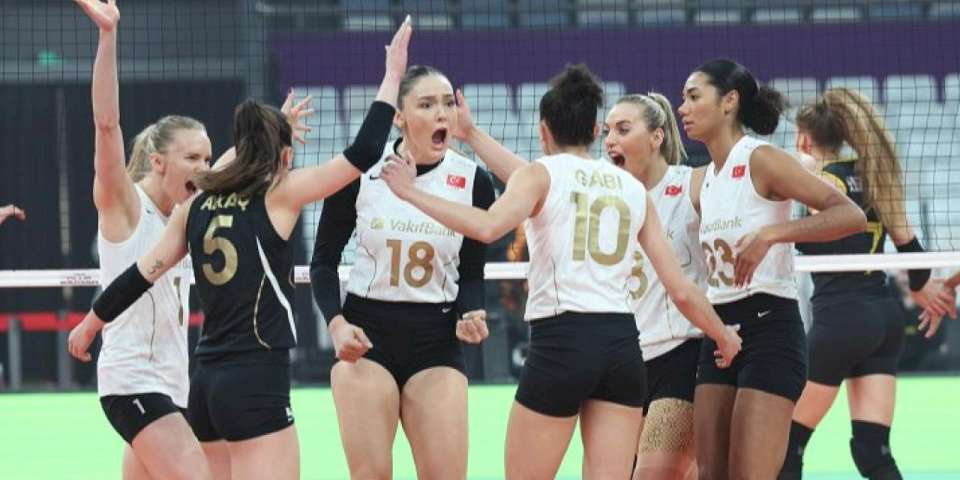 VakıfBank, Kulüpler Dünya Şampiyonası'nda yarı finalde