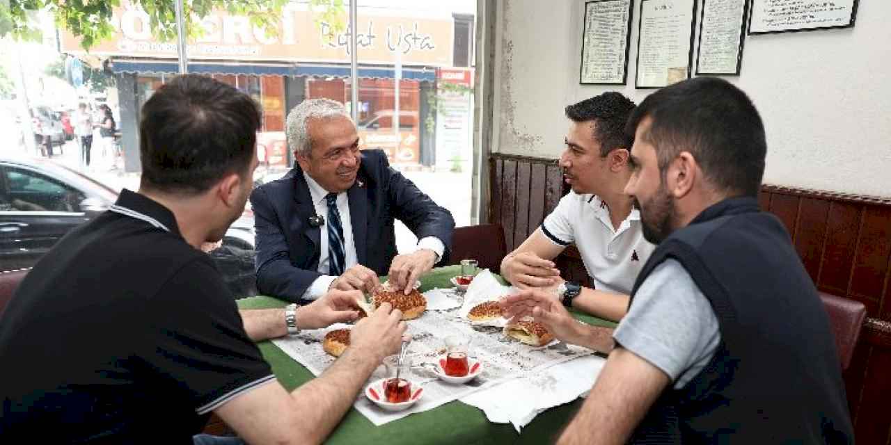 Başkan Özdemir vatandaşlarla kahvaltıda buluştu