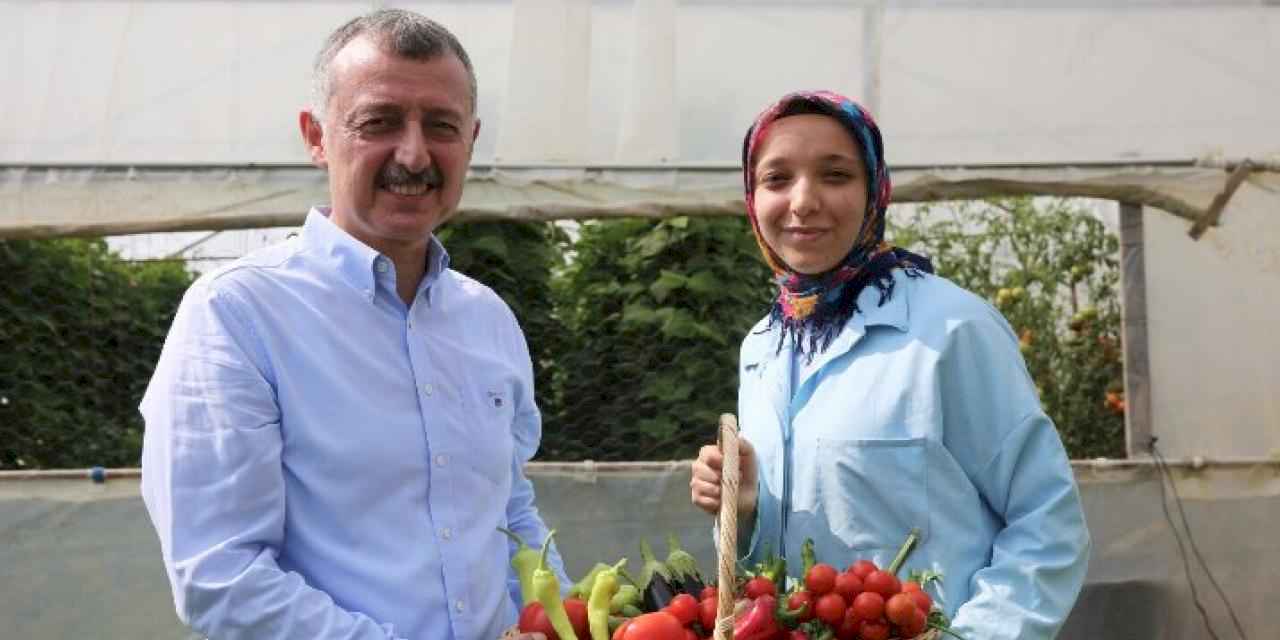 Başkan Büyükakın’dan kadın üreticiye destek