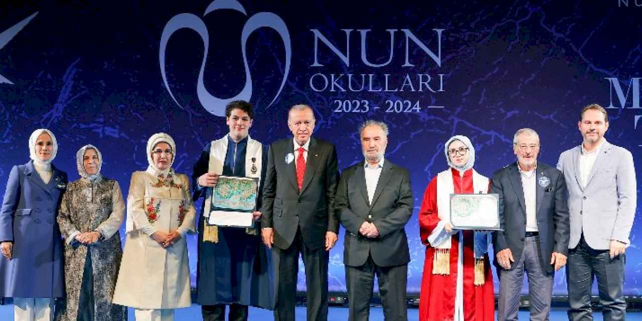 Erdoğan, torununun mezuniyetine katıldı