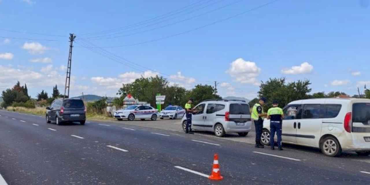 Edirne Keşan’da Jandarma'dan trafik denetimi