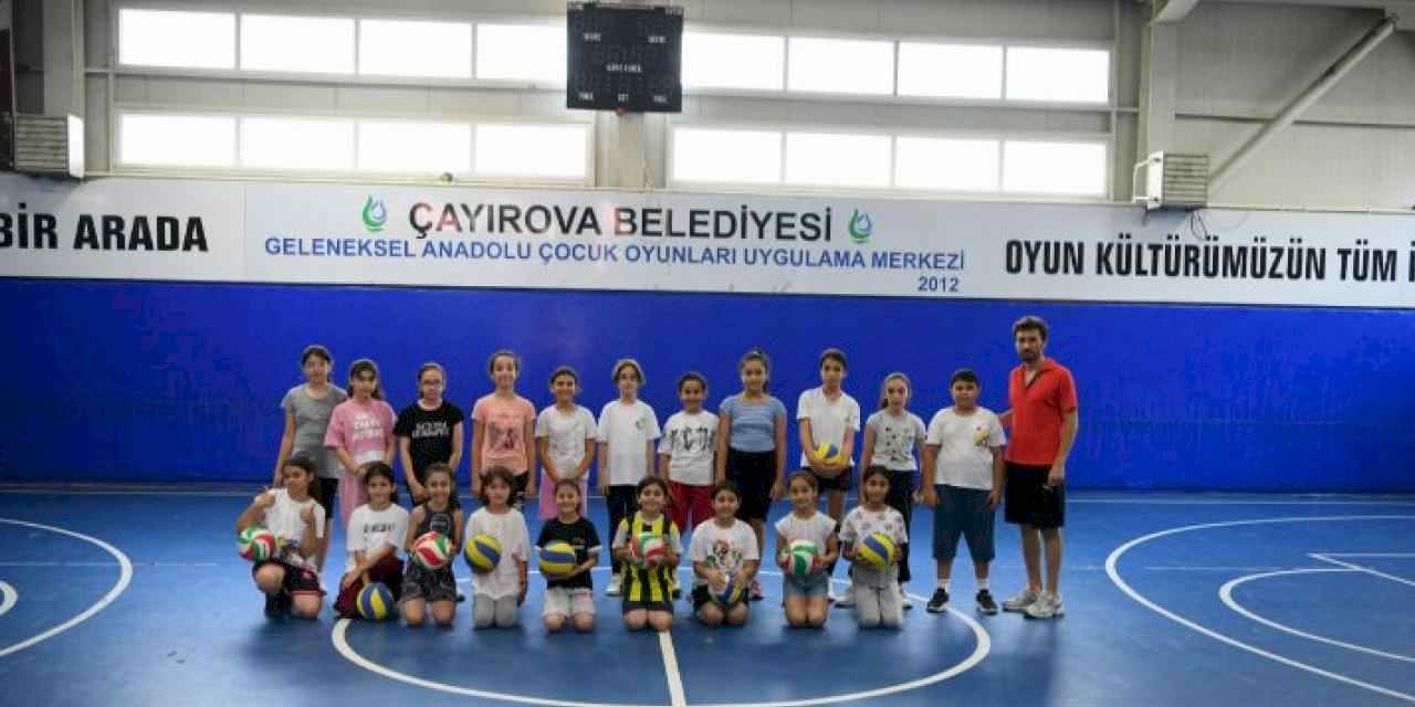 Çayırova Yaz spor okullarında eğitim başladı