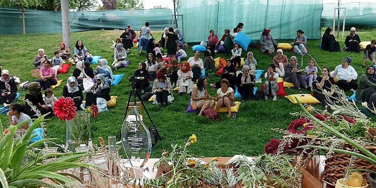 'Bahçe Seminerleri' Başladı…