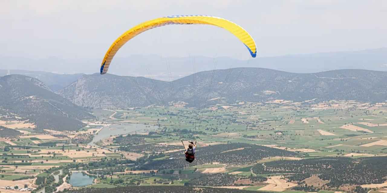 Bilecik'te Yamaç Paraşütü Festivali