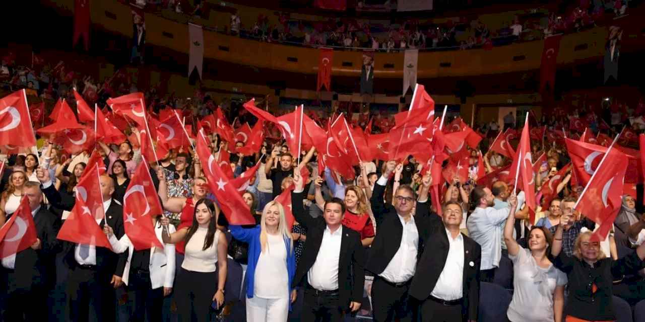 Osmangazi Belediyesi Halk Dansları Topluluğu’ndan büyüleyici gösteri