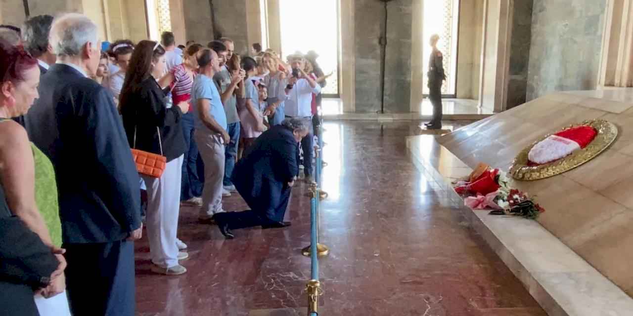 ATA Parti Genel Başkanı Atatürk’ü Türk töresine göre selamladı!