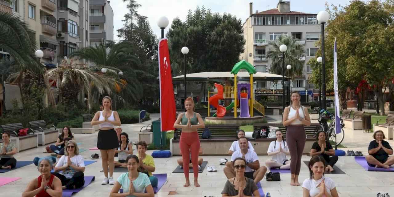 Mudanya Güzelyalı'da yoga ile güne başlandı