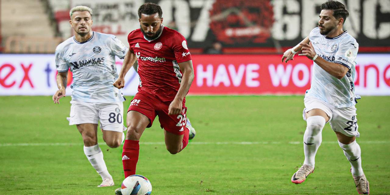 Antalyaspor 2 -1 Adana Demirspor (Maç Sonucu) Antalya uzatmada kazandı!