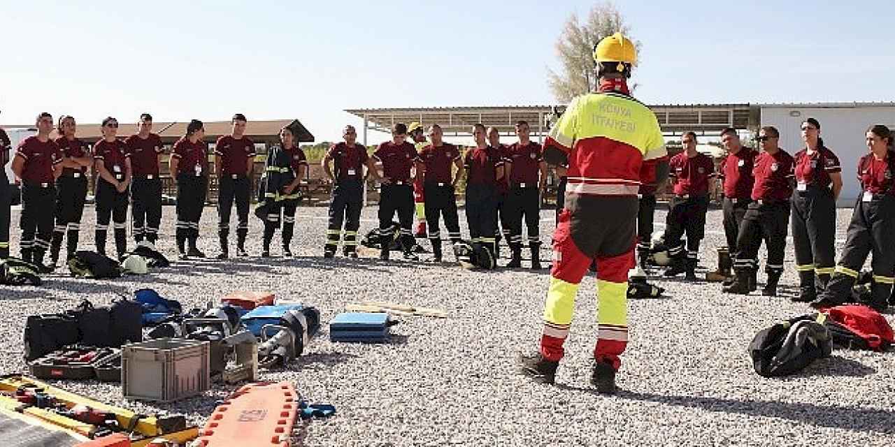 Konya Büyükşehir İtfaiyesi KKTC'de Görevli İtfaiye Personellerine Eğitim Verdi