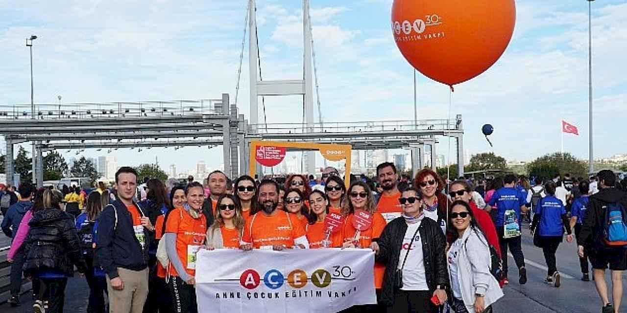 İstanbul Maratonu'nda çocuklar için AÇEV'le koşmak isteyenler, 14 Ekim'e kadar kayıt olabiliyor.