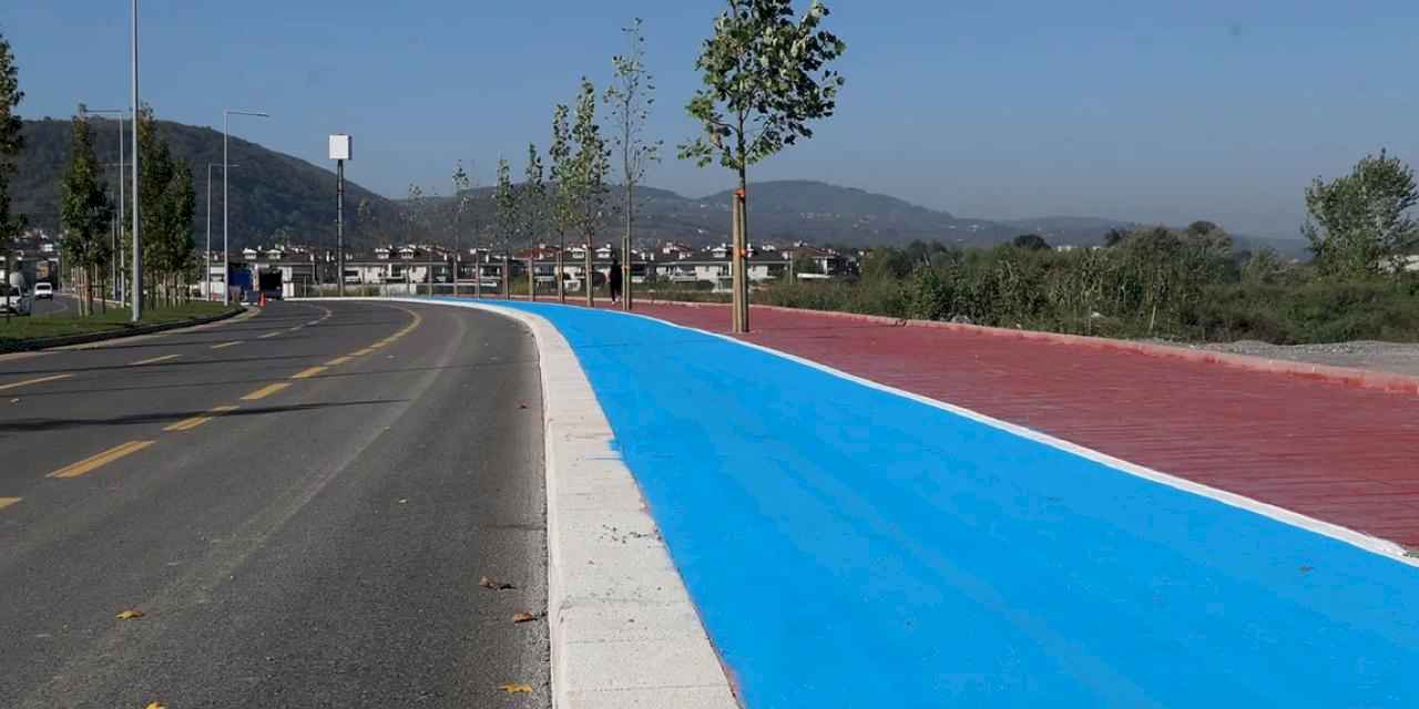 Sakarya yeni arterde bisiklet yolu da tamamlandı