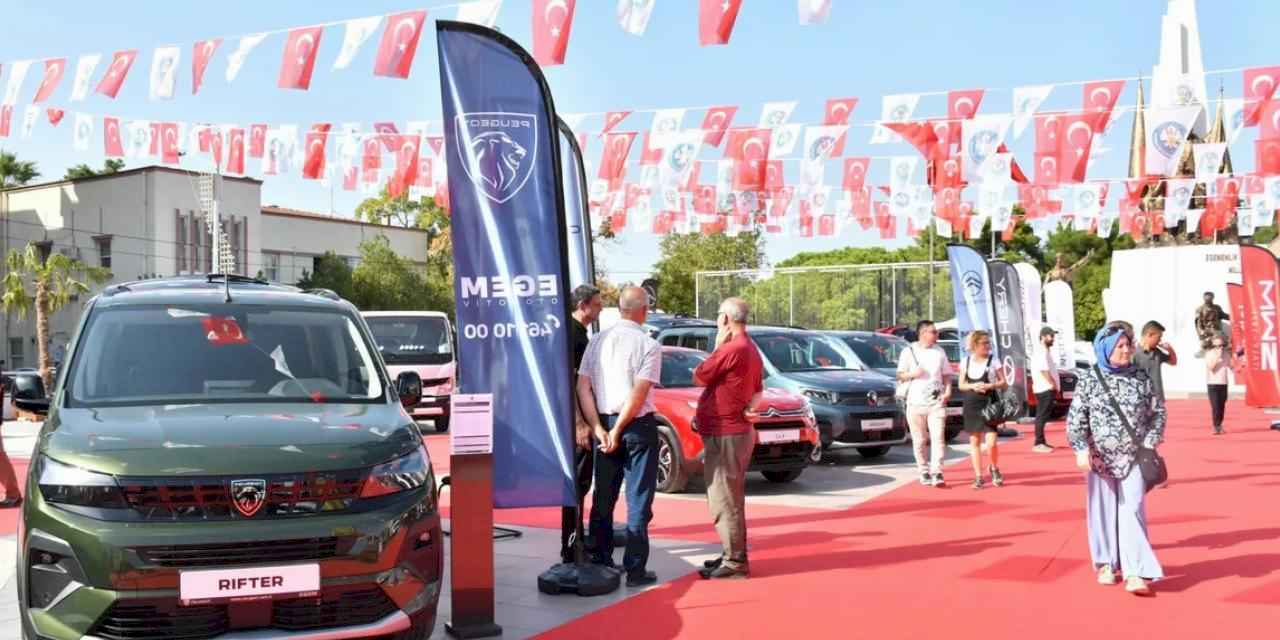 1. Manisa Otoshow Otomobil Fuarı Açıldı