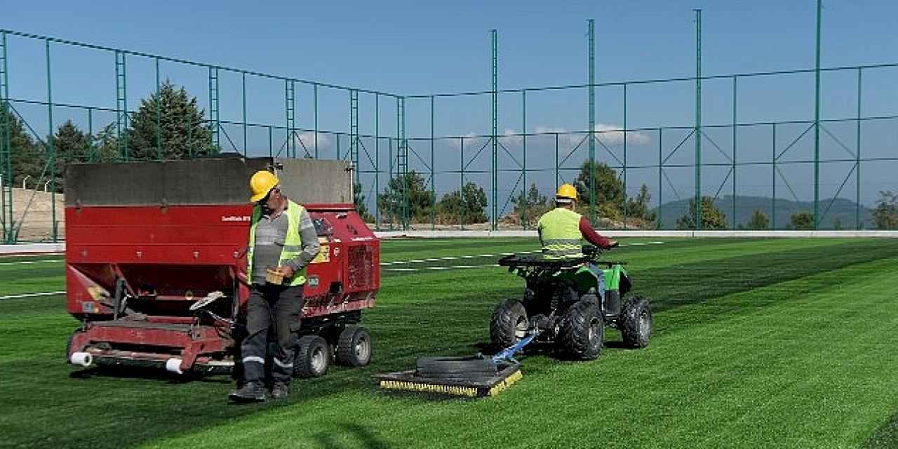 Osmangazi Belediyesi'nden Gündoğdu'ya futbol sahası