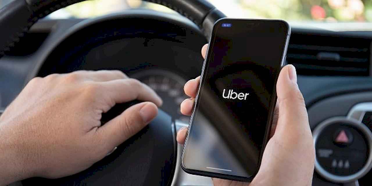 Uber, yaz boyunca 135 farklı ülkeden Türkiye'ye gelen turistlere Uber Taksi ile hizmet verdi