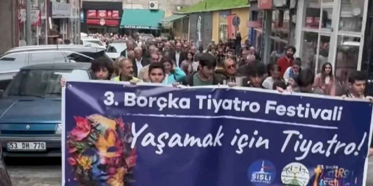 Artvin Borçka'da Tiyatro Festivali ile üçüncü buluşma