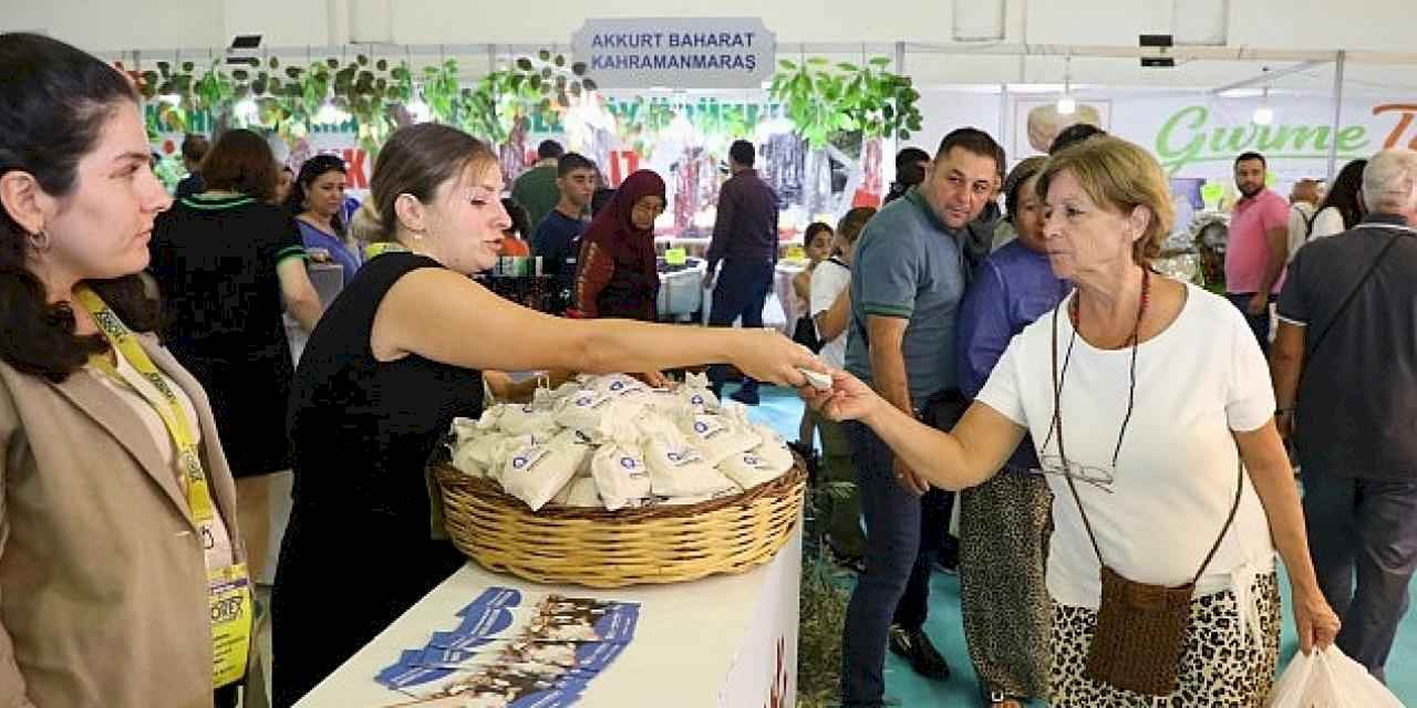 Büyükşehir standı YÖREX'te büyük ilgi gördü