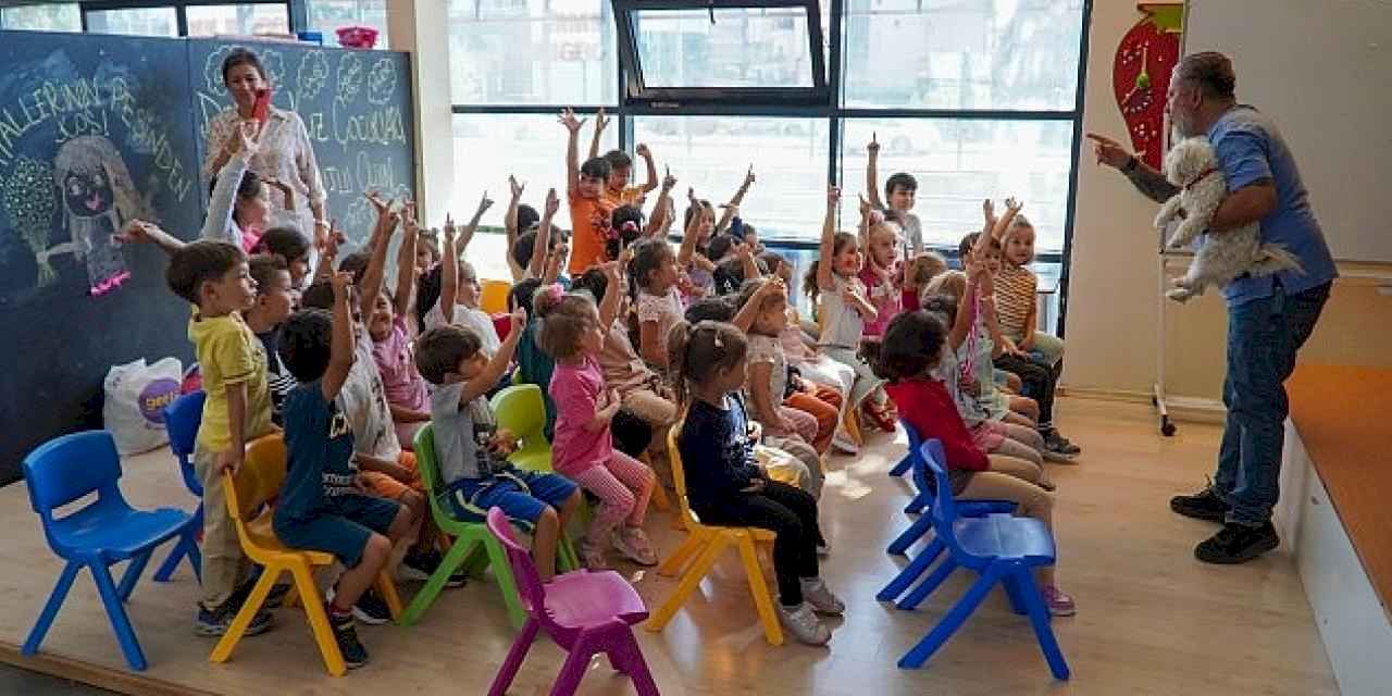 Karşıyakalı çocuklara hayvan sevgisi aşılanıyor