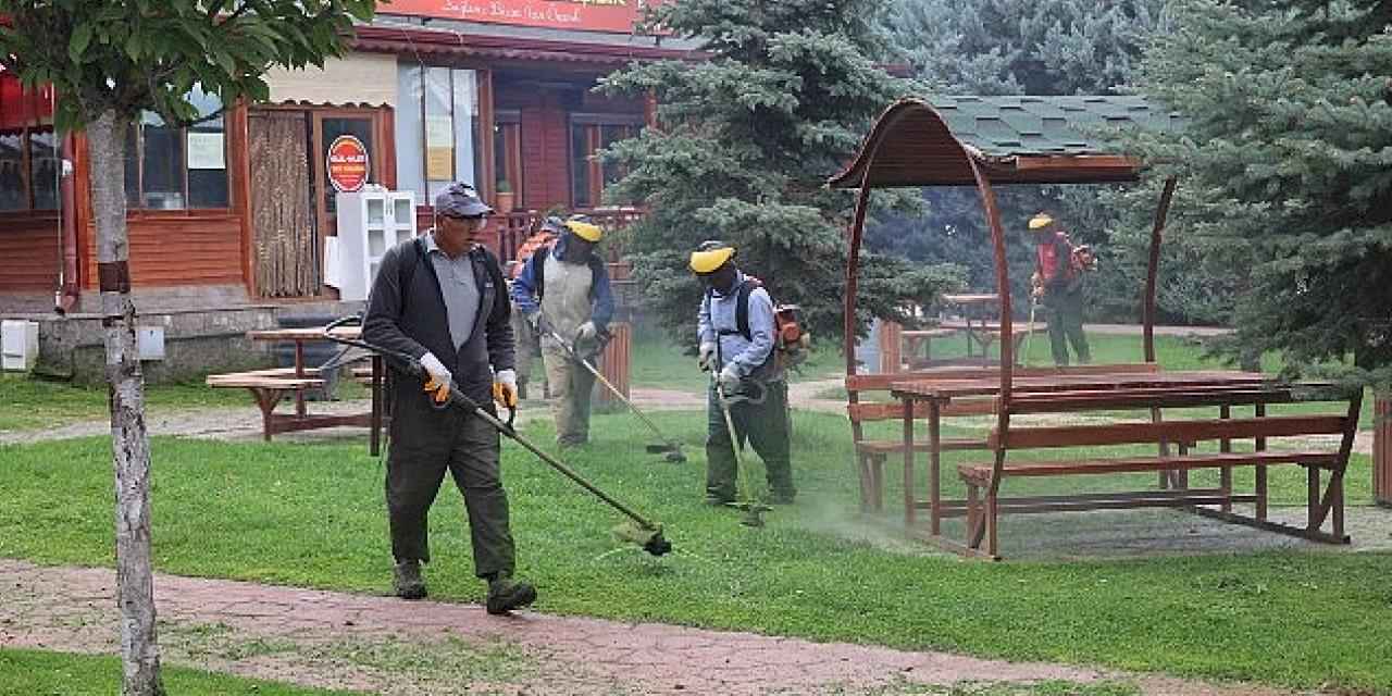 Bekdik Mahallesi'nde temizlik seferberliği başlatıldı.