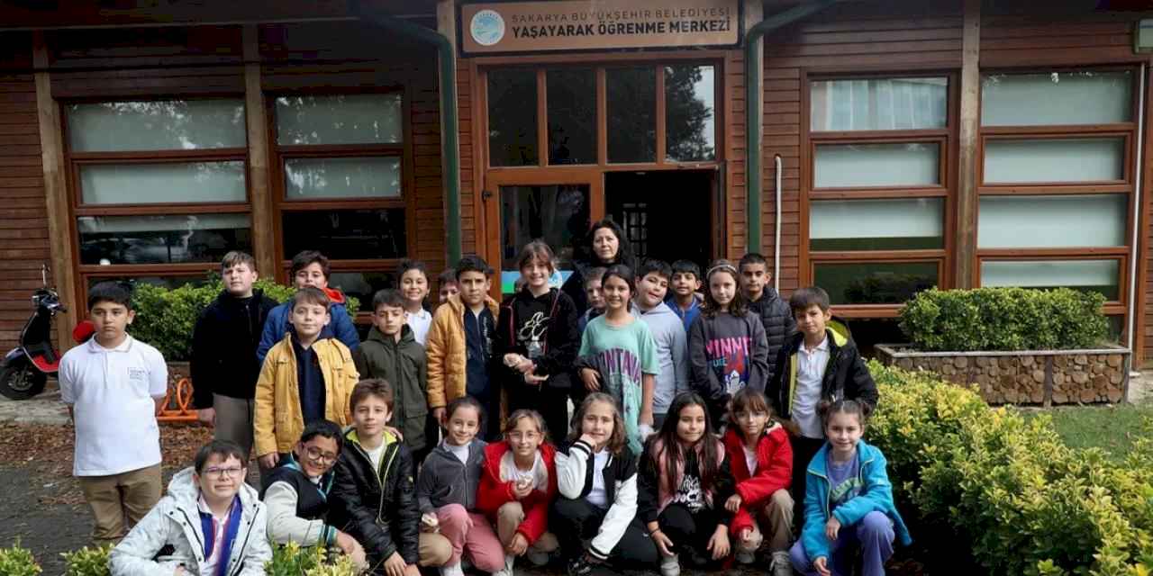 Sakarya Büyükşehir ilkokul öğrencileri ile can dostlarla buluştu