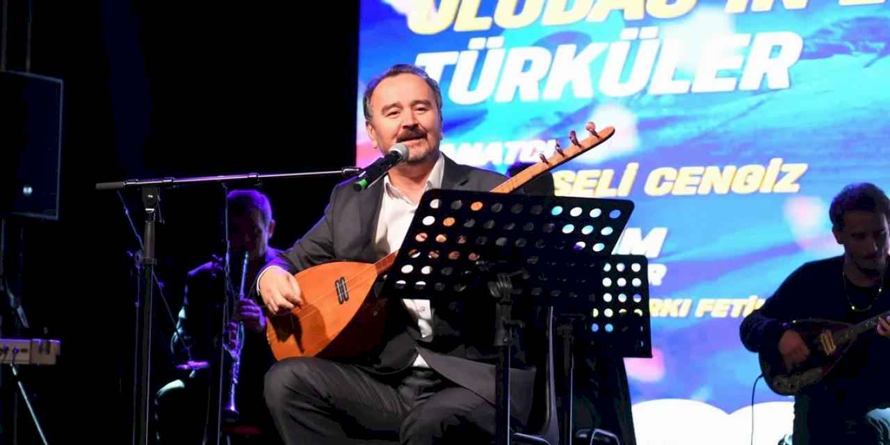 Menteşeli Cengiz, Bursa yöresi türküleri ile coşturdu