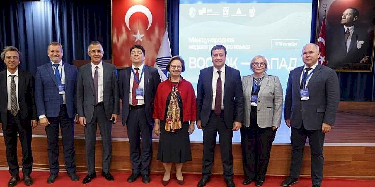 31 Ülkeden Rus Dili Uzmanları Yeditepe Üniversitesi'nde Bir Araya Geldi