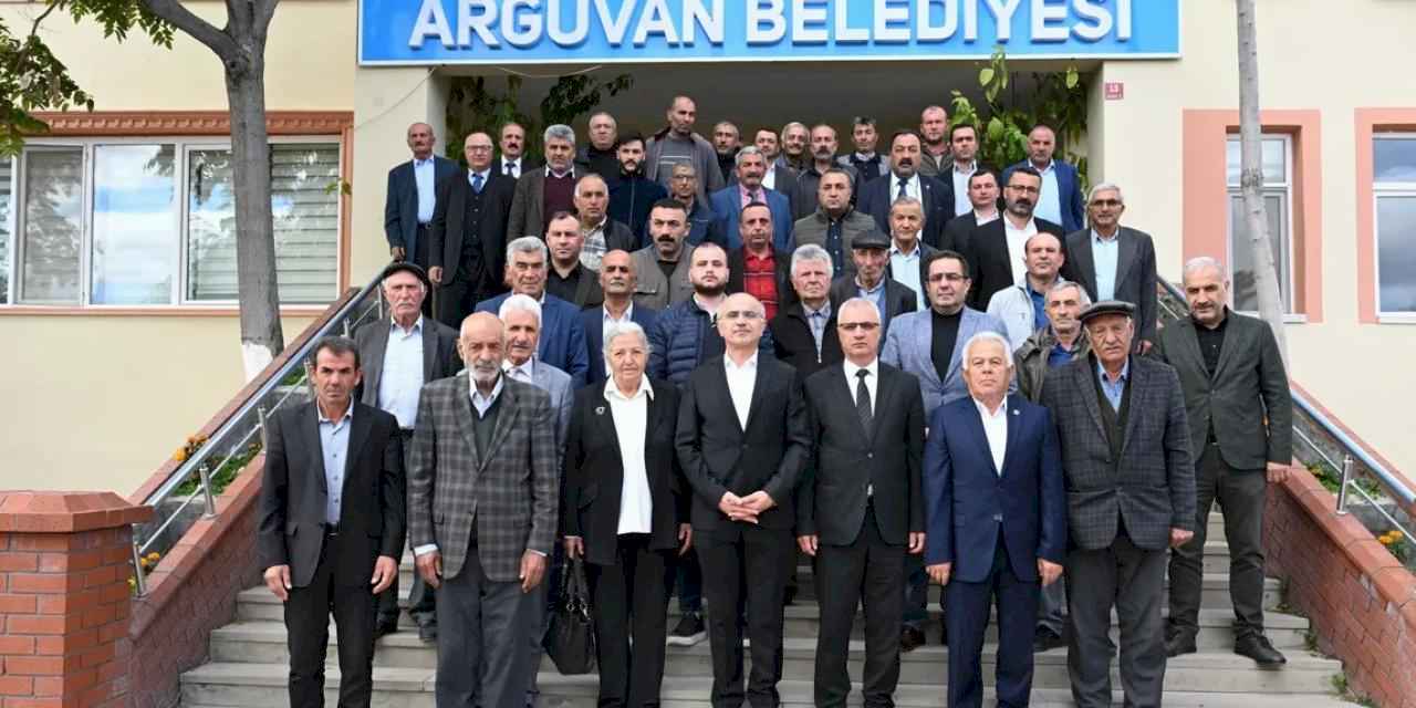 Başkan Er Arguvan'ı ziyaret etti