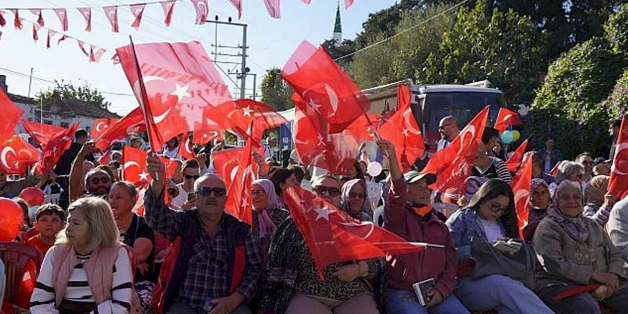 Çeşme Germiyan'da Cumhuriyet coşkusu 