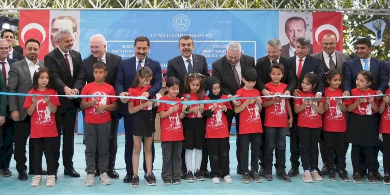 Hatay'da üç okula toplu açılış