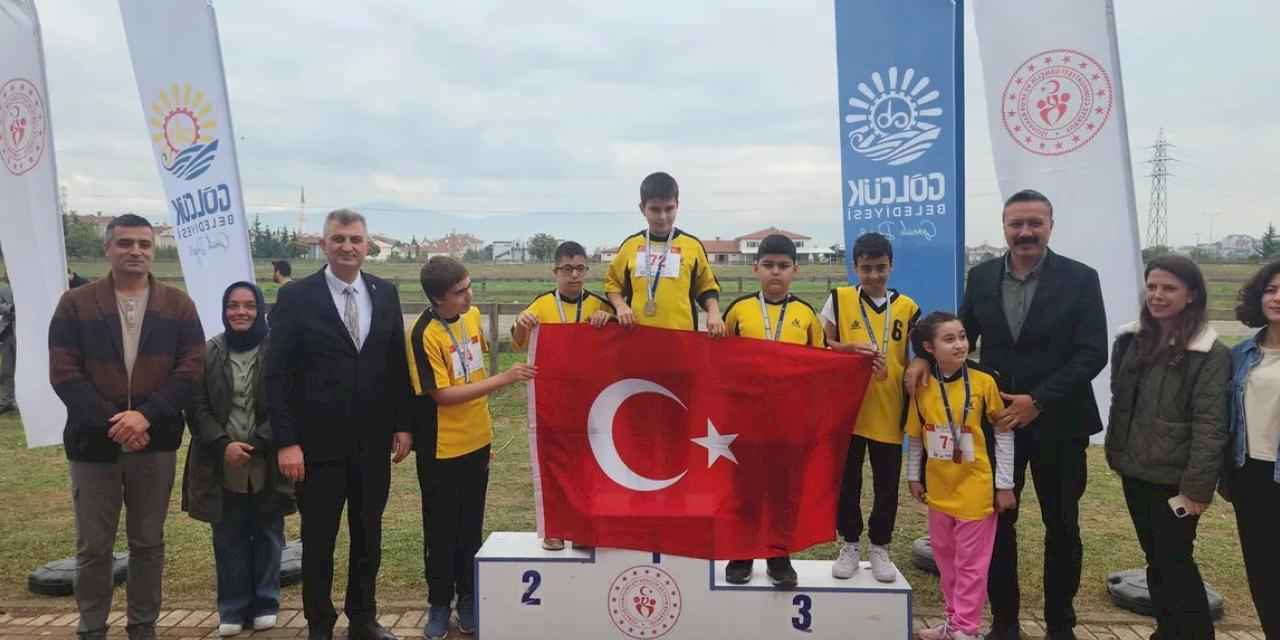 Kocaeli Gölcük’te Cumhuriyet coşkusu sporla birleşti