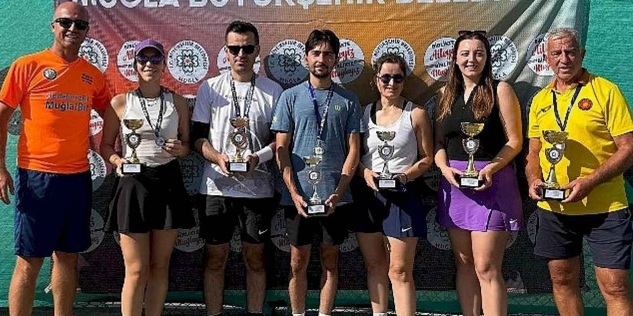 Muğla Büyükşehir Belediyesi 6. Geleneksel Cumhuriyet Kupası Karma Tenis Turnuvası Dalaman'da Yapıldı