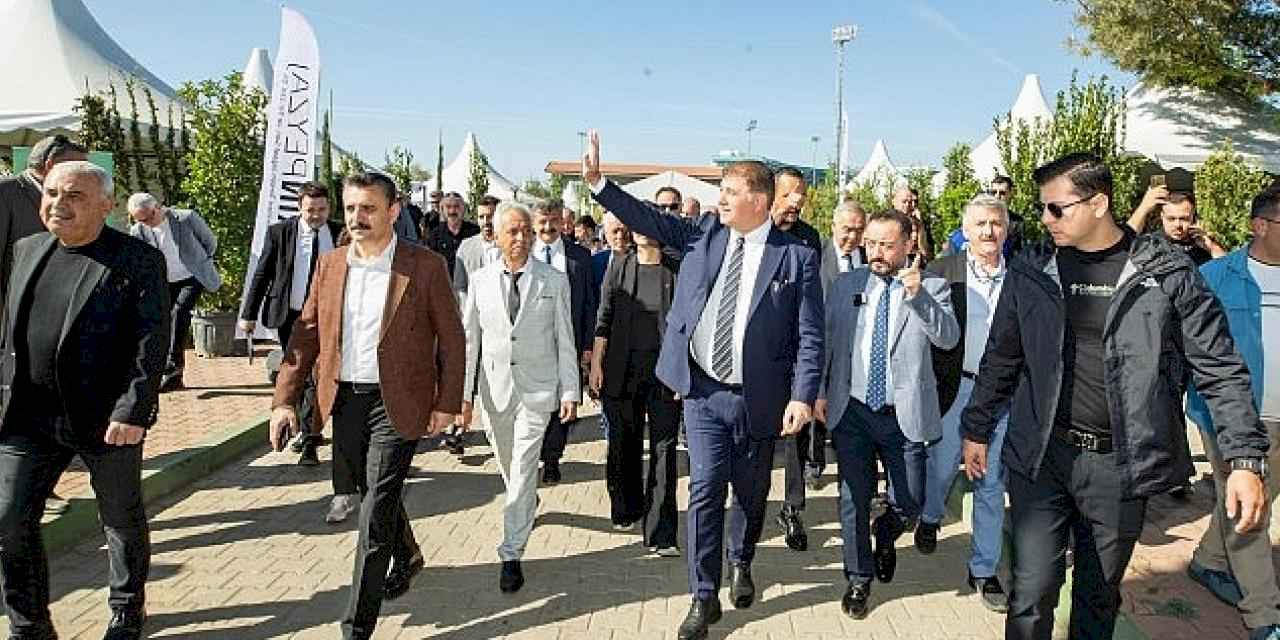 Başkan Tugay: Birlik ve beraberlik içinde bu kumpasları darmadağın edeceğiz