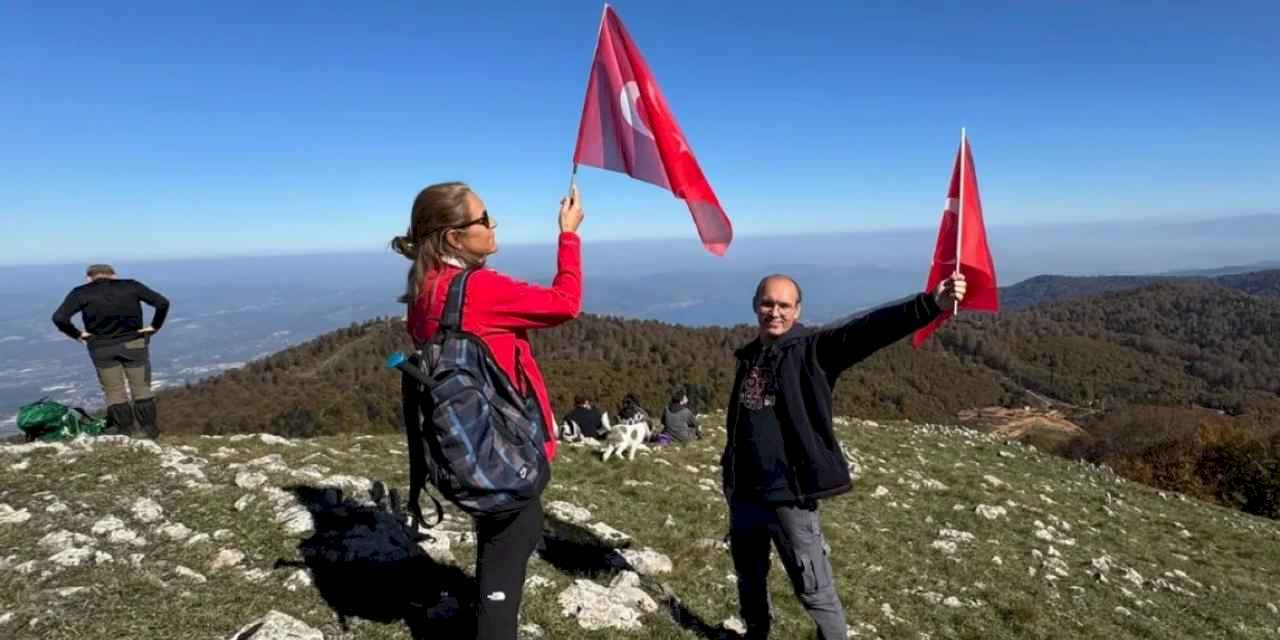 Kartepe’nin zirvesinde Cumhuriyet coşkusu