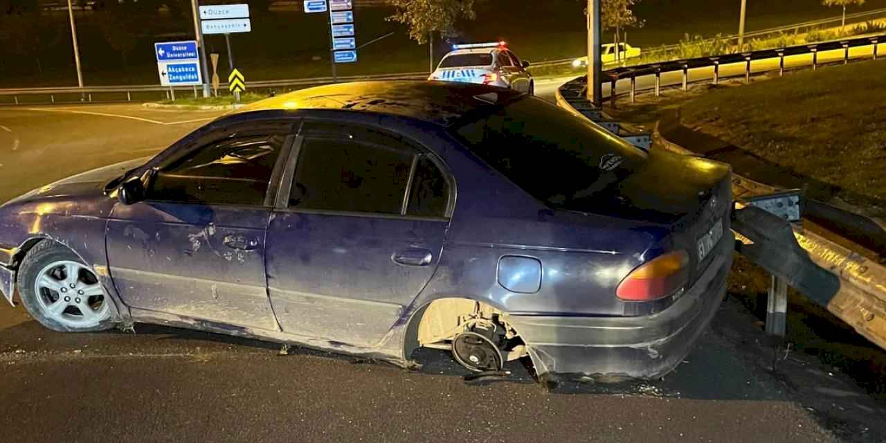 Düzce'de polise 'dur'mayan sürücüyü kaza durdurdu!