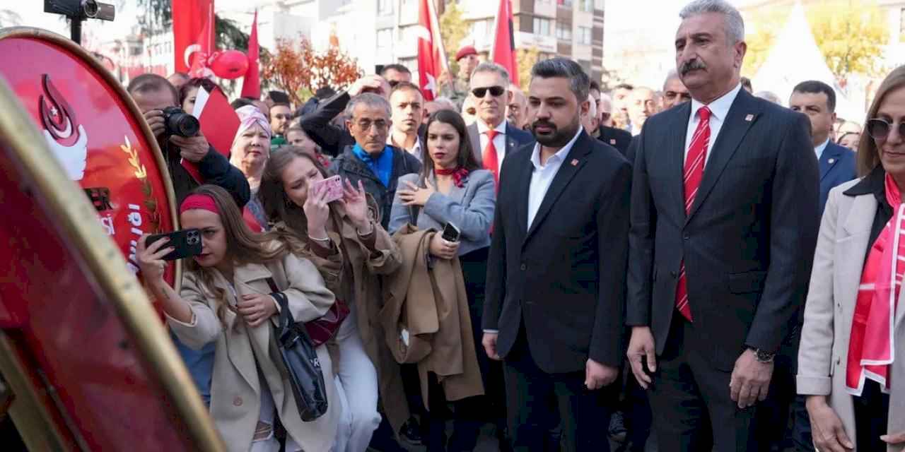 CHP Bursa İl Başkanlığı Cumhuriyet'in 101. yılını coşkuyla kutladı