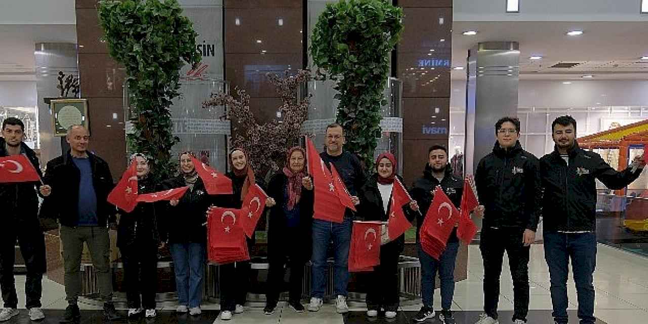 Büyükşehir Gençlik Meclisi'nden Cumhuriyet Bayramı'nda Anlamlı Etkinlik