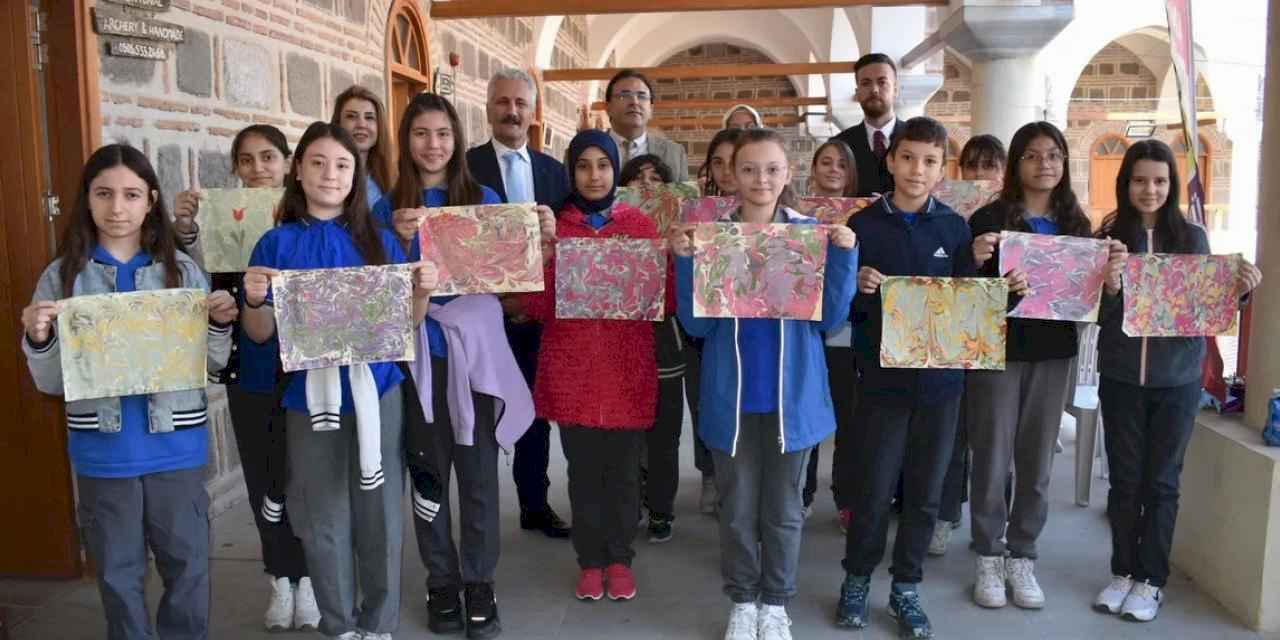 Manisa'da değerler eğitimi ile geleneksel el sanatlarına yolculuk