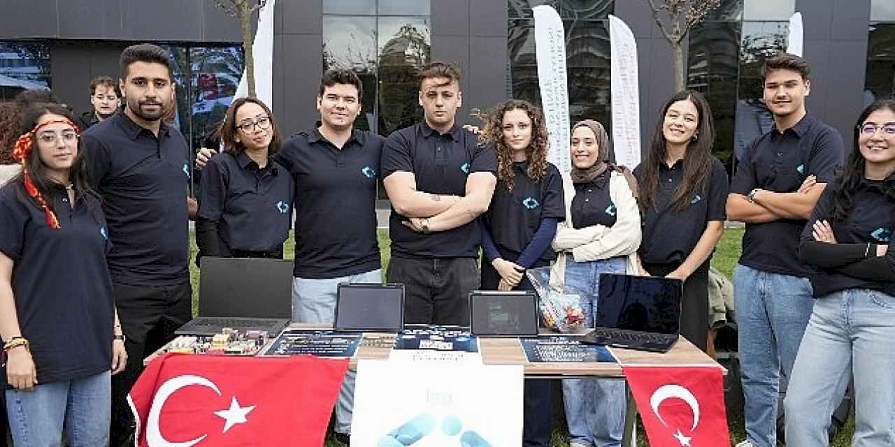 75 Öğrenci Kulübünün Yer Aldığı İstinye Üniversitesi Kulüpler Fuarı, Binlerce Öğrencinin Yoğun İlgisiyle Karşılaştı