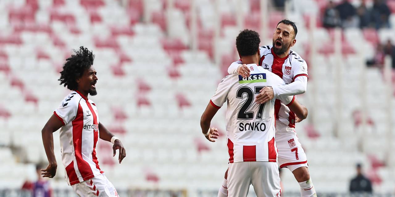 Sivasspor 2-1 Çaykur Rizespor (Maç Sonucu) Yiğidolar evinde hata yapmadı!