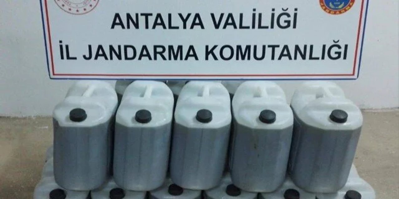 Antalya'da 6 bin litre sahte zeytinyağı ele geçirildi