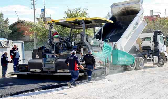 Konya'da Meram'ın cadde ve sokakları yenilenmeye devam ediyor