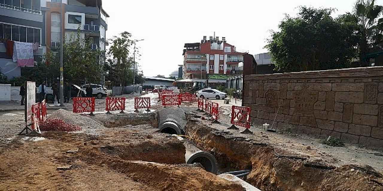 Konyaaltı Pınarbaşı Mahallesi'nin yağmur suyu sorunu çözülüyor