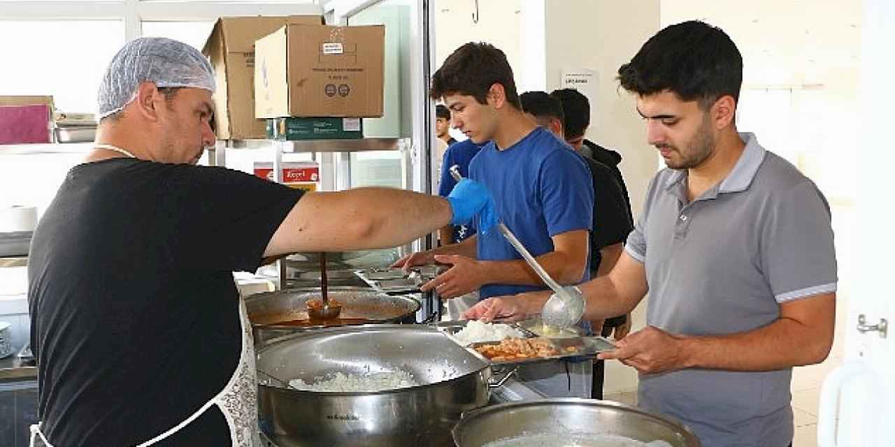 Elmalı'da üniversitelilerin ilk tercihi Büyükşehir Belediyesi yurdu