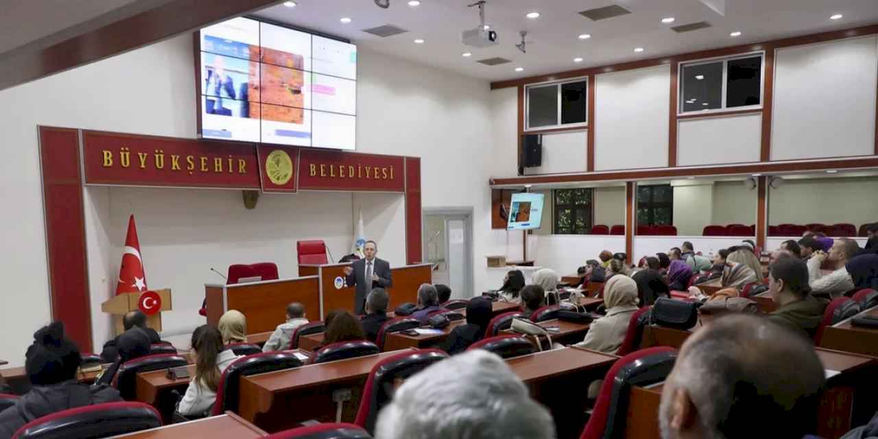 Sakarya'da ‘Yapay Zeka’  farkındalık eğitimi ele alındı