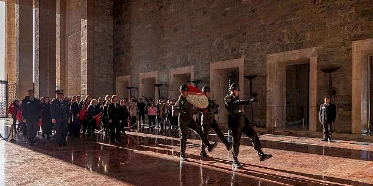 Kotonlular Atamızı anmak için Anıtkabir'deydi