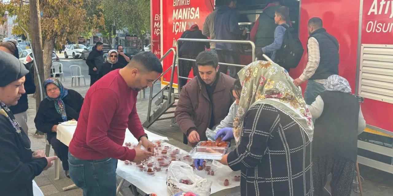 Manisa'da şehit Jandarma Uzman Çavuş için pilav hayrı