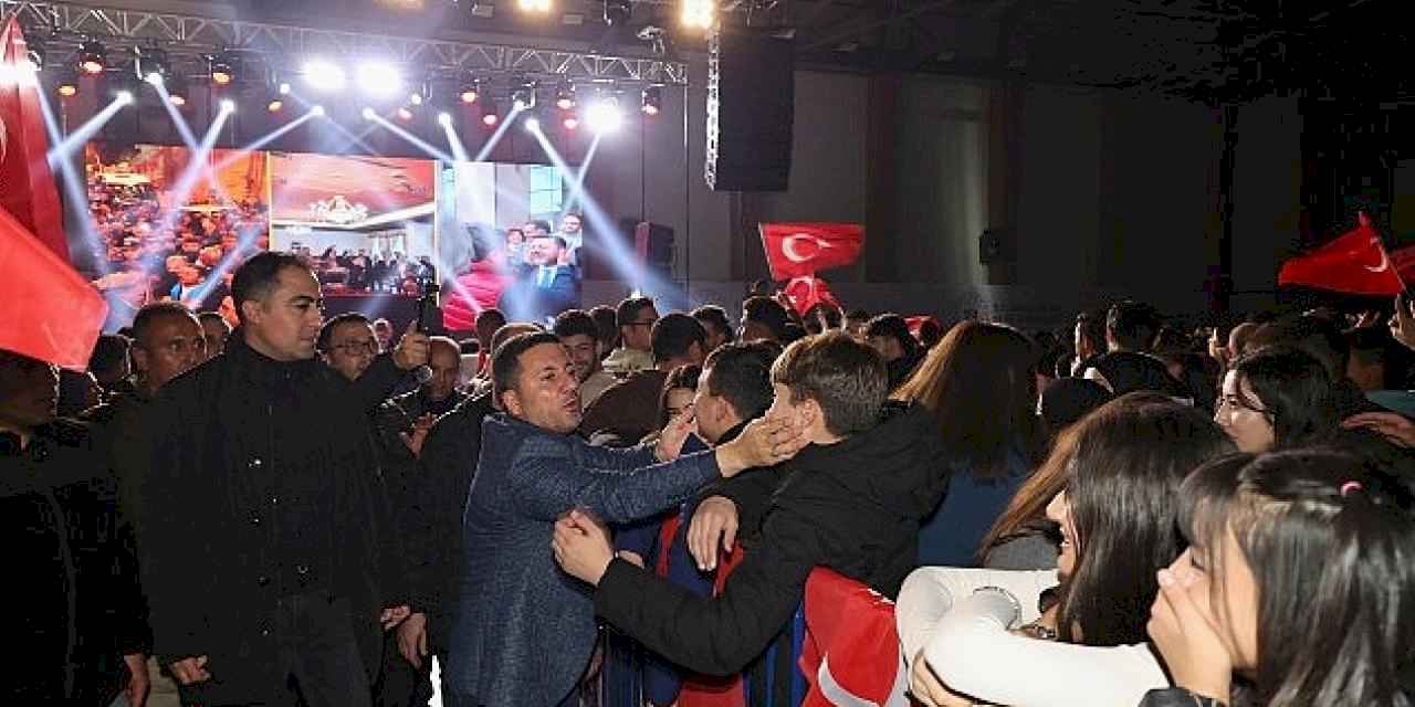 Belediye Başkanı Rasim Arı: Eğer Bugün Cumhuriyet Varsa O Cumhuriyetin Bir Başkahramanı Var.