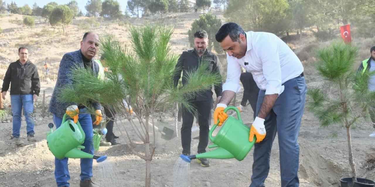 Geleceğe fidan dikti